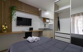 Apartamento Confortável com Varanda no Alto da Boa Vista Consulado Transamerica Expo Center